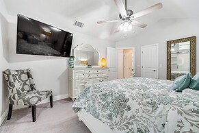 5 Mi to Disney World: Spacious Kissimmee Home!