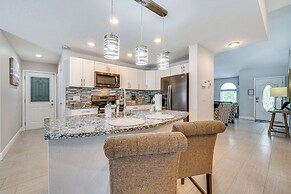 5 Mi to Disney World: Spacious Kissimmee Home!