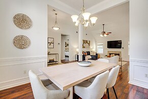 Pet-friendly Savannah Home w/ Cozy Fireplace!