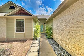 Deck & Greenbelt Access: Lovely Austin Home