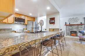 Scenic Mammoth Lakes Condo: Near Skiing & Hiking!