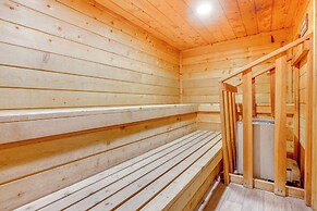 Scenic Mammoth Lakes Condo: Near Skiing & Hiking!