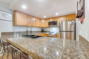 Scenic Mammoth Lakes Condo: Near Skiing & Hiking!