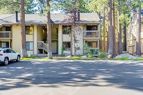 Scenic Mammoth Lakes Condo: Near Skiing & Hiking!