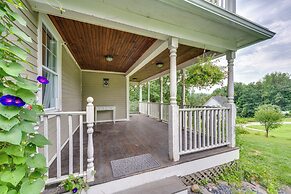 Family-friendly Retreat in Barre w/ Spacious Deck!