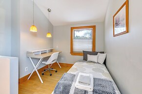 Family-friendly Retreat in Barre: 2 Spacious Decks