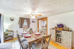 6 Mi to Grandfather Mtn: Peaceful Getaway w/ Grill