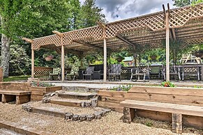 6 Mi to Grandfather Mtn: Peaceful Getaway w/ Grill