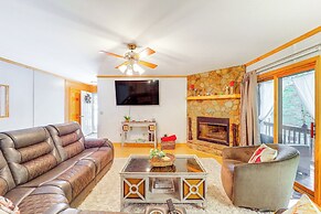 6 Mi to Grandfather Mtn: Peaceful Getaway w/ Grill