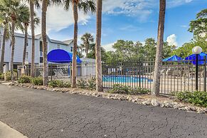 Holmes Beach Condo Near Anna Maria: Pool Access!