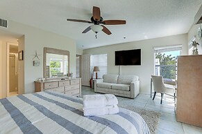 Holmes Beach Condo Near Anna Maria: Pool Access!