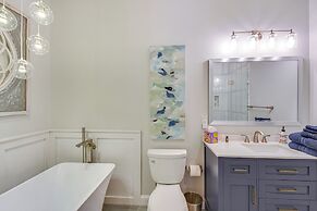 Spacious Lake Keowee Home: Boat Slip & Pool Access