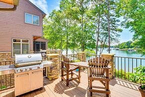 Spacious Lake Keowee Home: Boat Slip & Pool Access