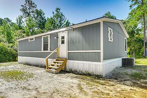 Crescent City Home w/ Charcoal Grill: Near 3 Lakes