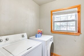 Sweetwater Lake House w/ Covered Patio!