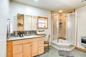 Sweetwater Lake House w/ Covered Patio!