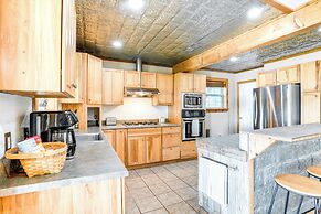 Sweetwater Lake House w/ Covered Patio!