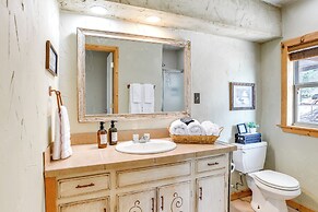 Sweetwater Lake House w/ Covered Patio!