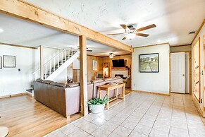 Sweetwater Lake House w/ Covered Patio!