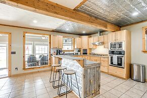 Sweetwater Lake House w/ Covered Patio!