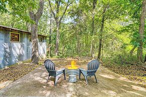 Unique Eureka Springs Cabin: Deck & Forest Views!