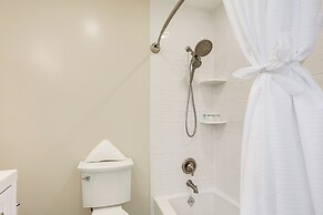 Fort Pierce Condo: Walk to Beach & State Park!