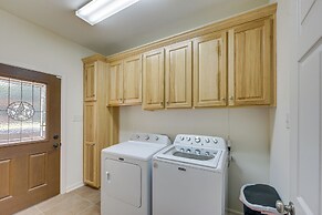 Lakefront Gladewater Retreat w/ Dock + Hot Tub!