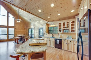 Lakefront Gladewater Retreat w/ Dock + Hot Tub!