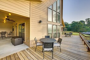 Lakefront Gladewater Retreat w/ Dock + Hot Tub!