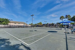 Ocean-view Miramar Beach Condo: Snowbird Friendly!