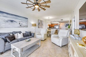 Ocean-view Miramar Beach Condo: Snowbird Friendly!