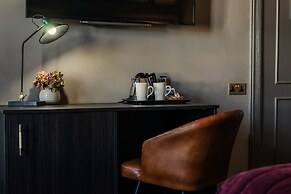 Sweeney Aviemore Two