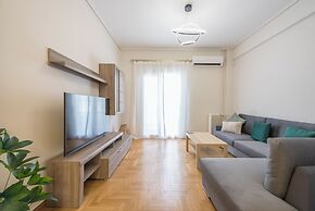 Stylish 2 Bd Urban Retreat Near Panormou