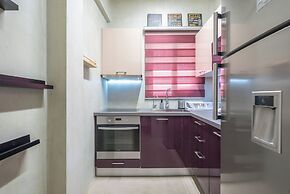 Stylish 2 Bd Urban Retreat Near Panormou