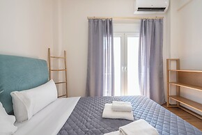 Stylish 2 Bd Urban Retreat Near Panormou