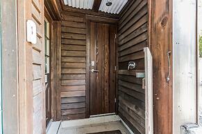 Warm And Cozy Mountain And Lake View Haven 2 Bedroom Cottage by RedAwn