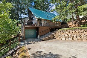 Warm And Cozy Mountain And Lake View Haven 2 Bedroom Cottage by RedAwn