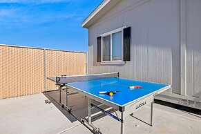 4 BR/Pool/Spa/Pickleball/Near JT Natl Park/Piano /Guitar by RedAwning