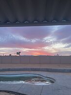 4 BR/Pool/Spa/Pickleball/Near JT Natl Park/Piano /Guitar by RedAwning