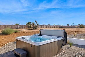 4 BR/Pool/Spa/Pickleball/Near JT Natl Park/Piano /Guitar by RedAwning