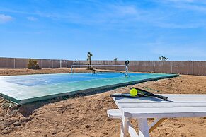 4 BR/Pool/Spa/Pickleball/Near JT Natl Park/Piano /Guitar by RedAwning