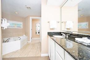 Colonnades 1403 4 Bedroom Condo by RedAwning