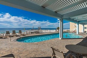 Colonnades 1403 4 Bedroom Condo by RedAwning