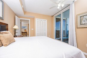 Colonnades 1403 4 Bedroom Condo by RedAwning