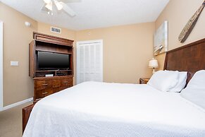 Colonnades 1403 4 Bedroom Condo by RedAwning