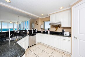 Colonnades 1403 4 Bedroom Condo by RedAwning