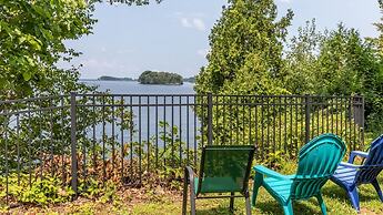 Camp Roosevelt 5 Bedroom Cottage by RedAwning