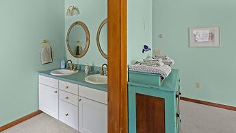 Camp Roosevelt 5 Bedroom Cottage by RedAwning