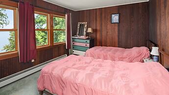 Camp Roosevelt 5 Bedroom Cottage by RedAwning