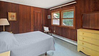 Camp Roosevelt 5 Bedroom Cottage by RedAwning